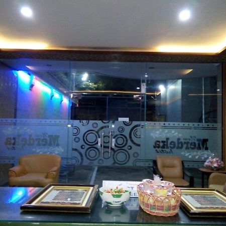 New Merdeka Hotel Jembel Extérieur photo
