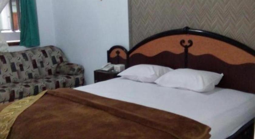 New Merdeka Hotel Jembel Extérieur photo