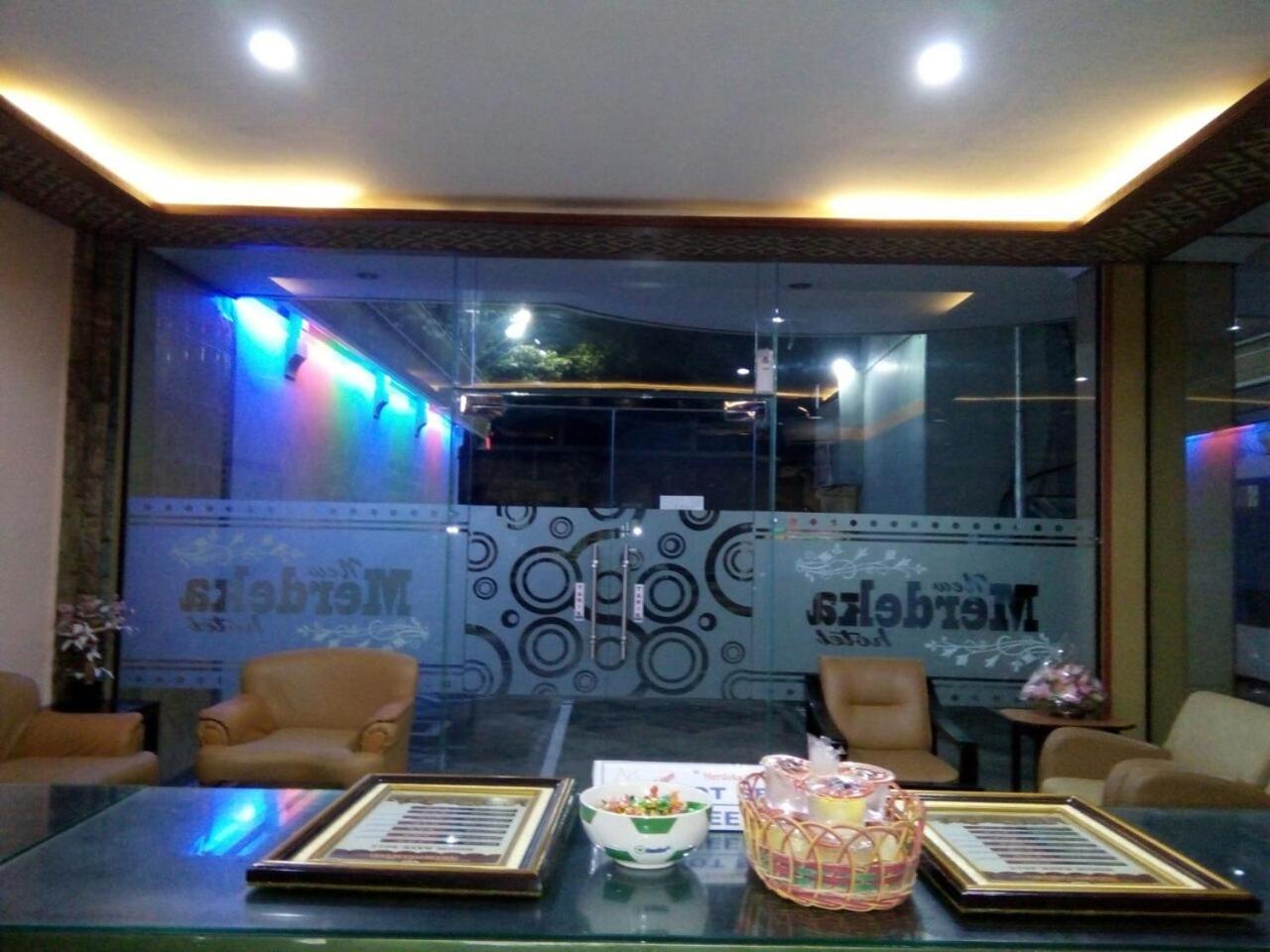 New Merdeka Hotel Jembel Extérieur photo